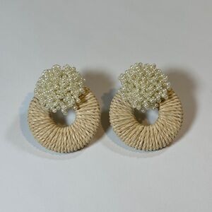 Natural Raffia Circle Drop Earrings w Pearl Cluster | Lightweight | 1.75”